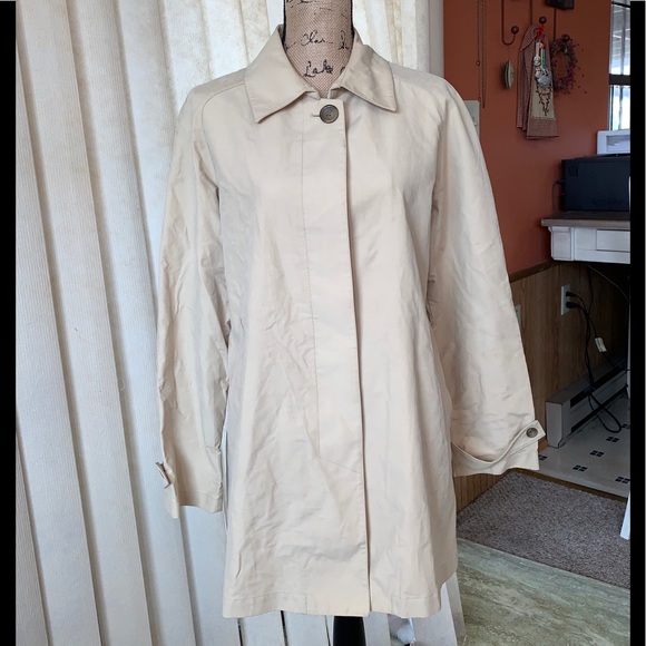 Lands' End Jackets & Blazers - Very Nice Lands’ End Trench Coat💕